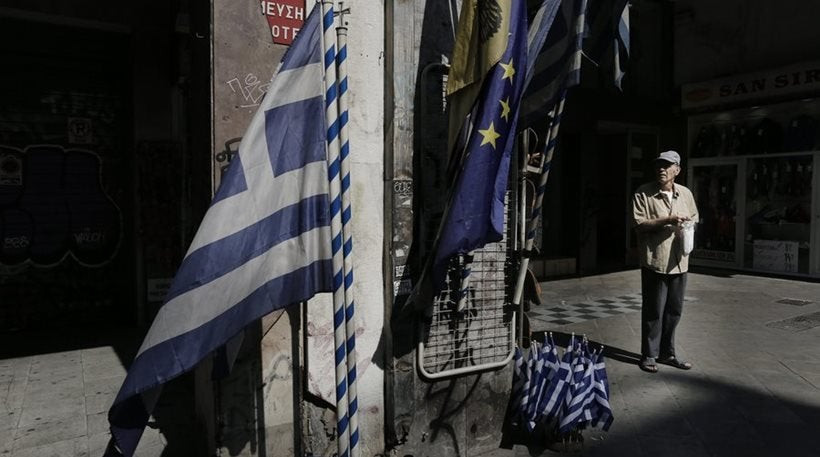 Έρευνα του ΠΑΜΑΚ για τι πιστεύουν οι Έλληνες για ναζισμό και κομμουνισμό – Αναλυτικά τα αποτελέσματα (